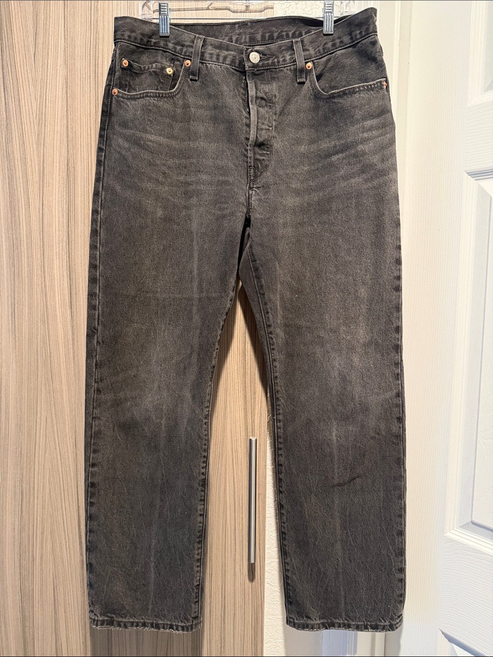 Levi's Women's Washed Black Straight-Leg Jeans